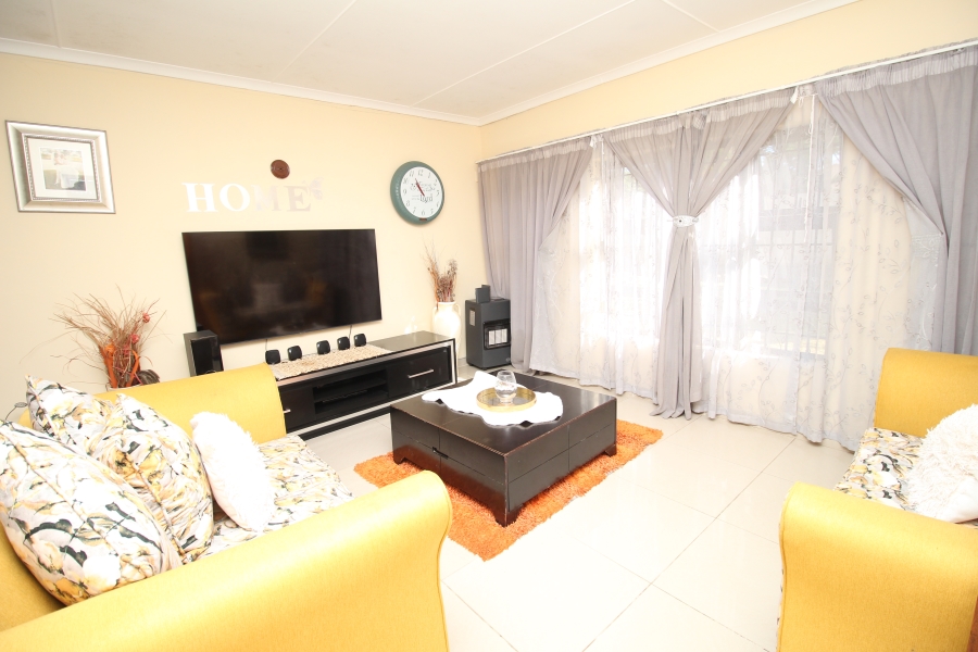 3 Bedroom Property for Sale in Braelyn Eastern Cape
